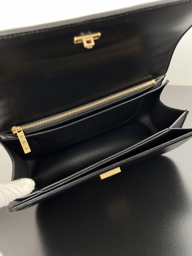 Balenciaga Spring 2022 Gossip Crossbody Bag with Double B Logo EasyMatch 78613