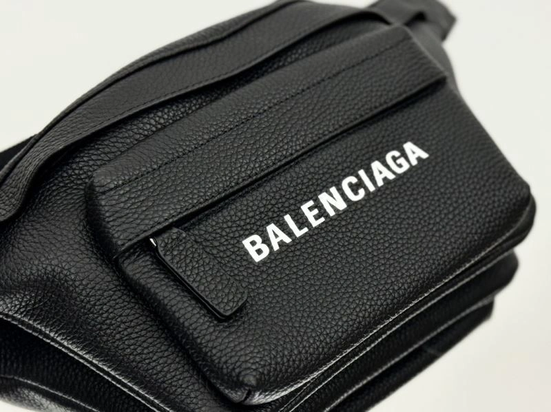 Reliable Balenciaga  All-Leather Waist Bag for Ultimate Body Proportion 66953