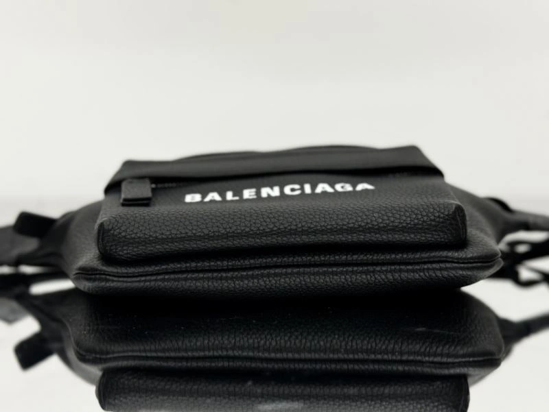 Reliable Balenciaga  All-Leather Waist Bag for Ultimate Body Proportion 66953