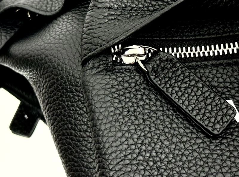 Reliable Balenciaga  All-Leather Waist Bag for Ultimate Body Proportion 66953