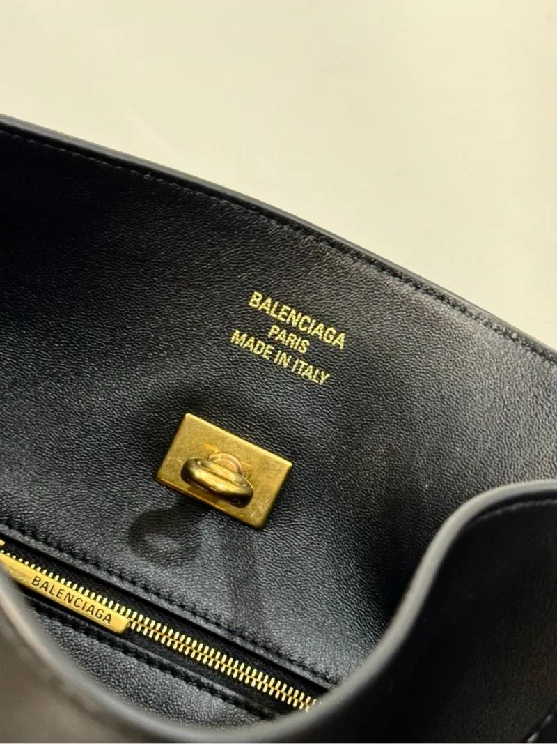 Balenciaga  Large Bucket Bag - Authentic Photos Collection Cozy 38251