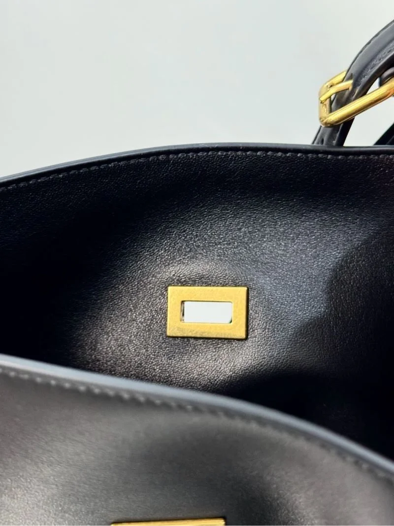 Balenciaga  Large Bucket Bag - Authentic Photos Collection Cozy 38251