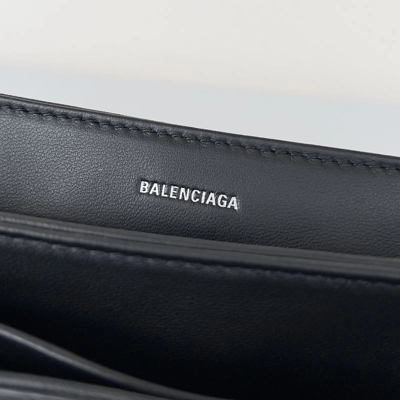 Sustainable Balenciaga Summer 22 Triplet S Handbag - Red Carpet 78598