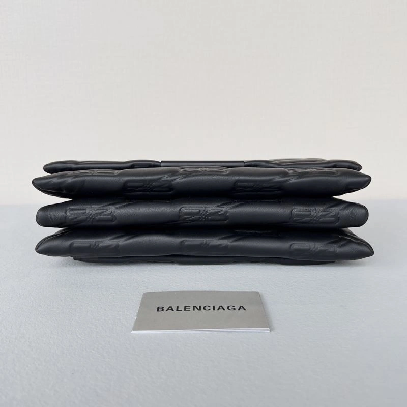 Sustainable Balenciaga Summer 22 Triplet S Handbag - Red Carpet 78598