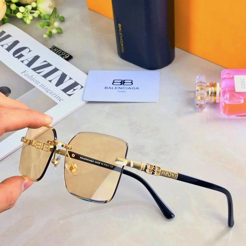 Balenciaga Sunglasses ComfortFit 277009