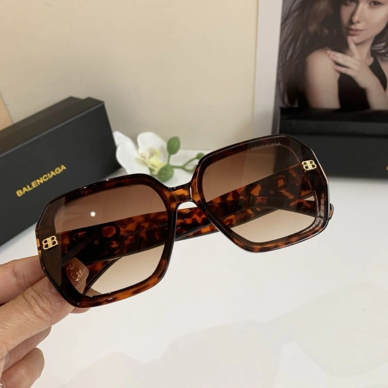 Youthful Balenciaga Sunglasses 277000
