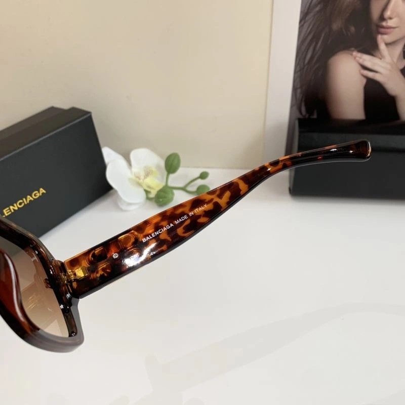 Youthful Balenciaga Sunglasses 277000