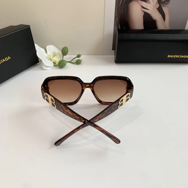 Youthful Balenciaga Sunglasses 277000
