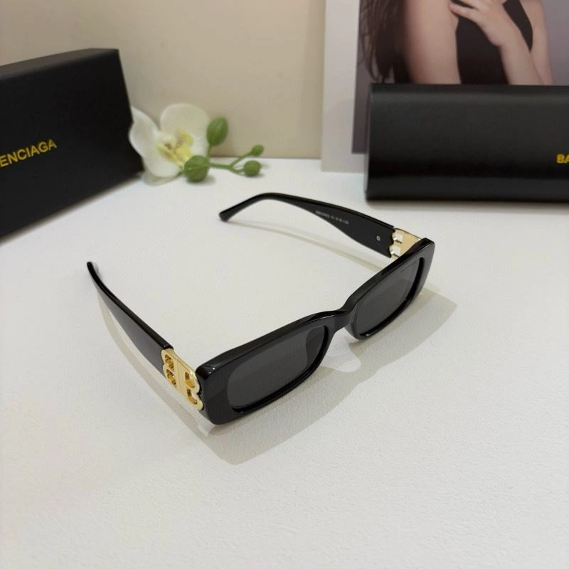Balenciaga Sunglasses Comfortable 276999