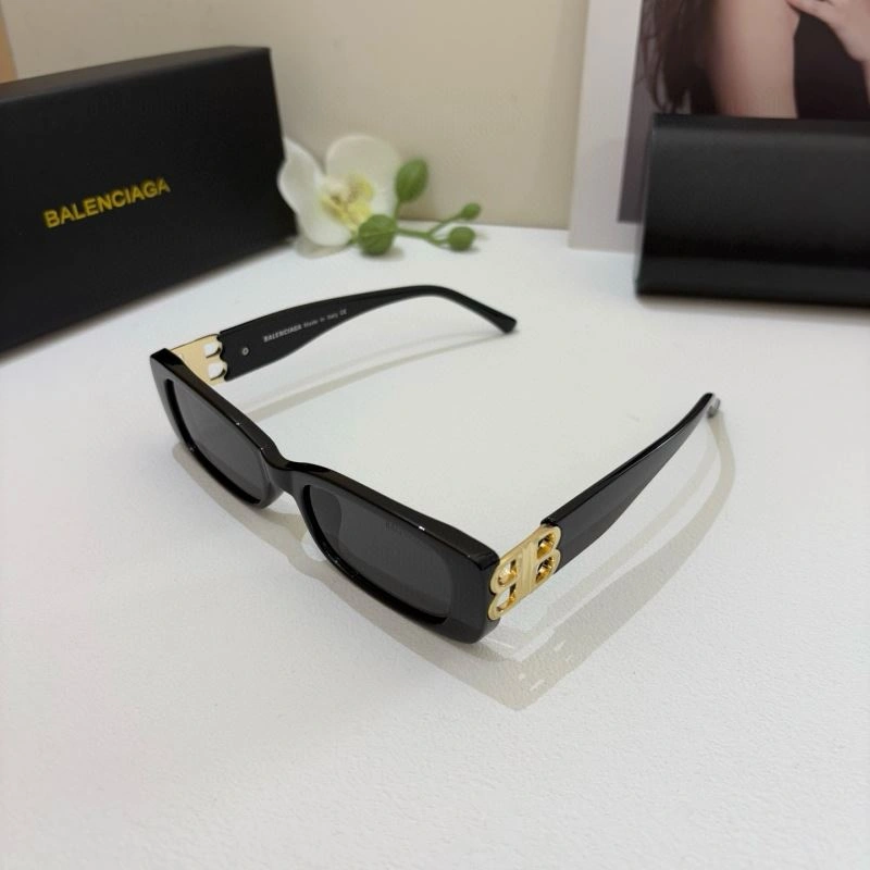 Balenciaga Sunglasses Comfortable 276999