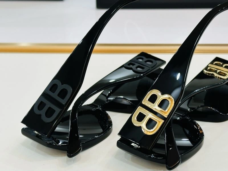Balenciaga Sunglasses Breathable 276997