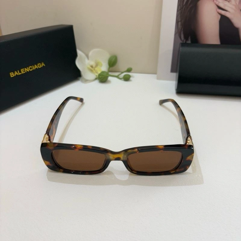 WrinkleFree Balenciaga Sunglasses 276986