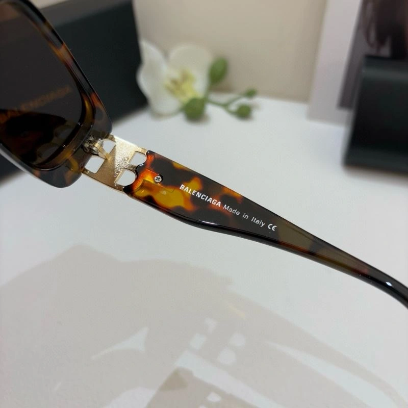WrinkleFree Balenciaga Sunglasses 276986