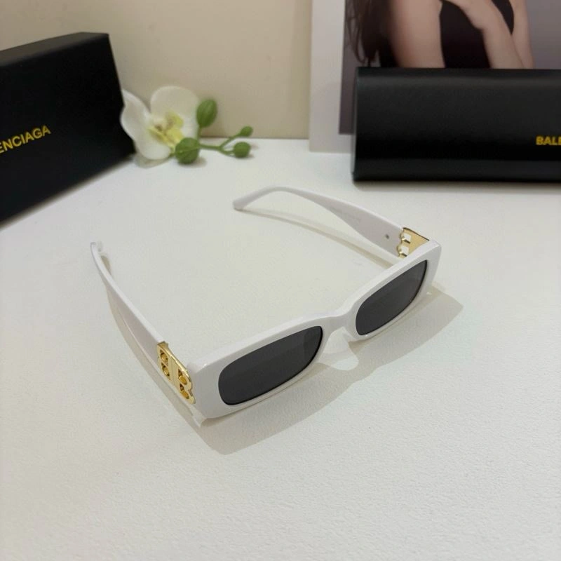 Balenciaga Sunglasses FreshLook 276970