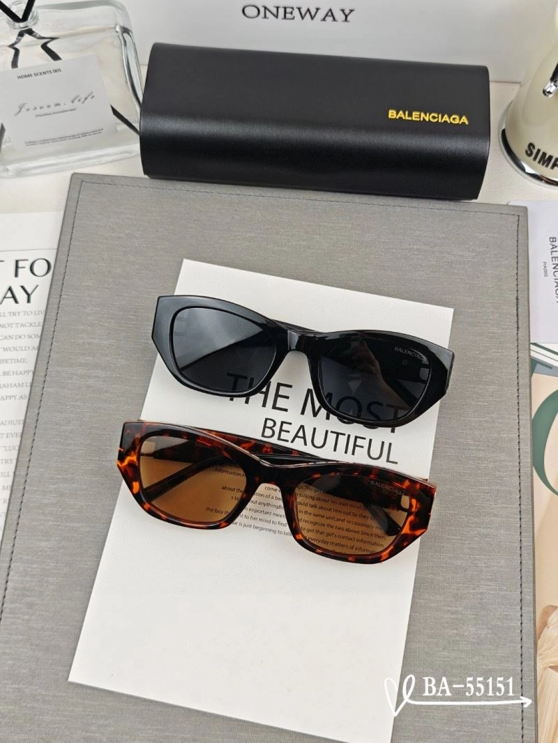Balenciaga Sunglasses MultiPurpose 276964