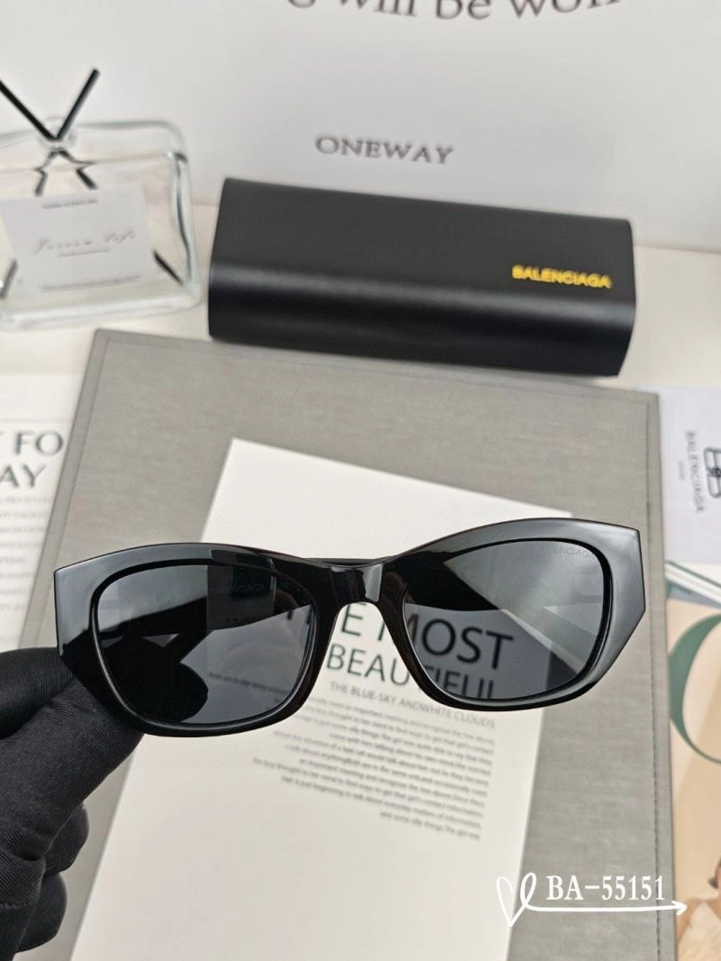 Balenciaga Sunglasses MultiPurpose 276964