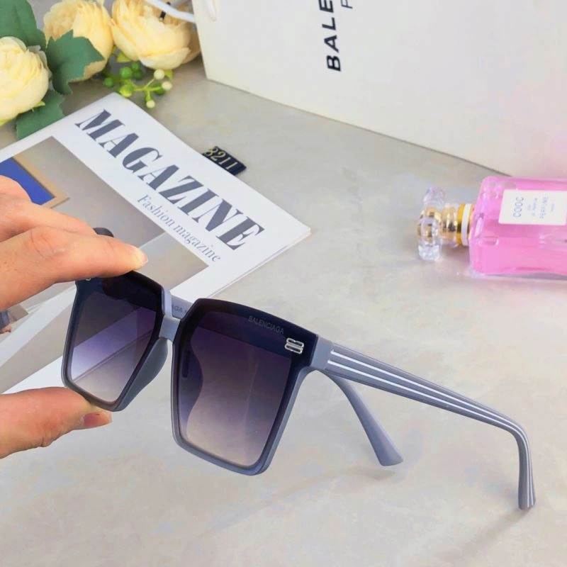 Balenciaga Sunglasses Compact 277011