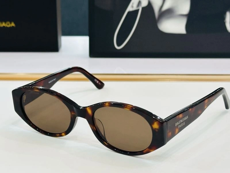 Balenciaga Sunglasses Practical 277012