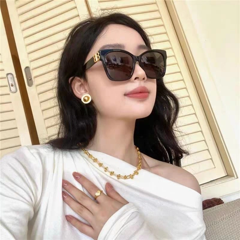 Balenciaga Sunglasses Refined 277031