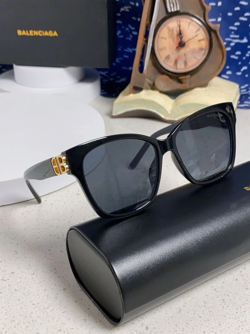 Balenciaga Sunglasses Refined 277031