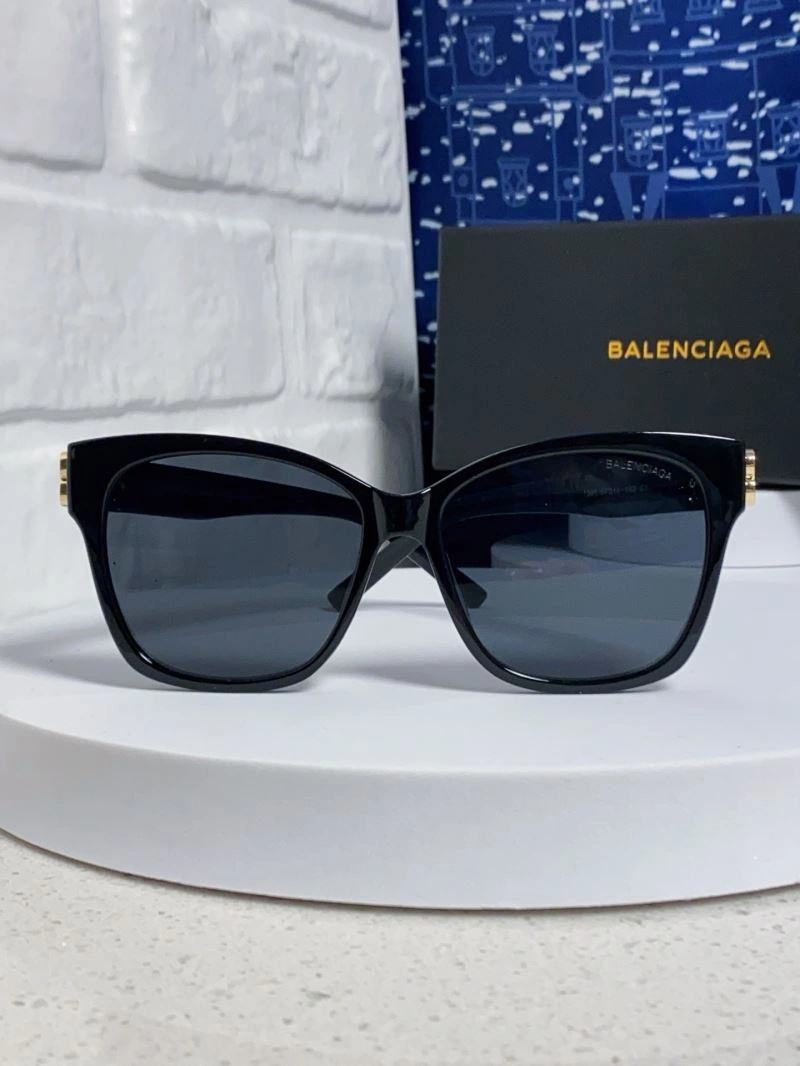 Balenciaga Sunglasses Refined 277031
