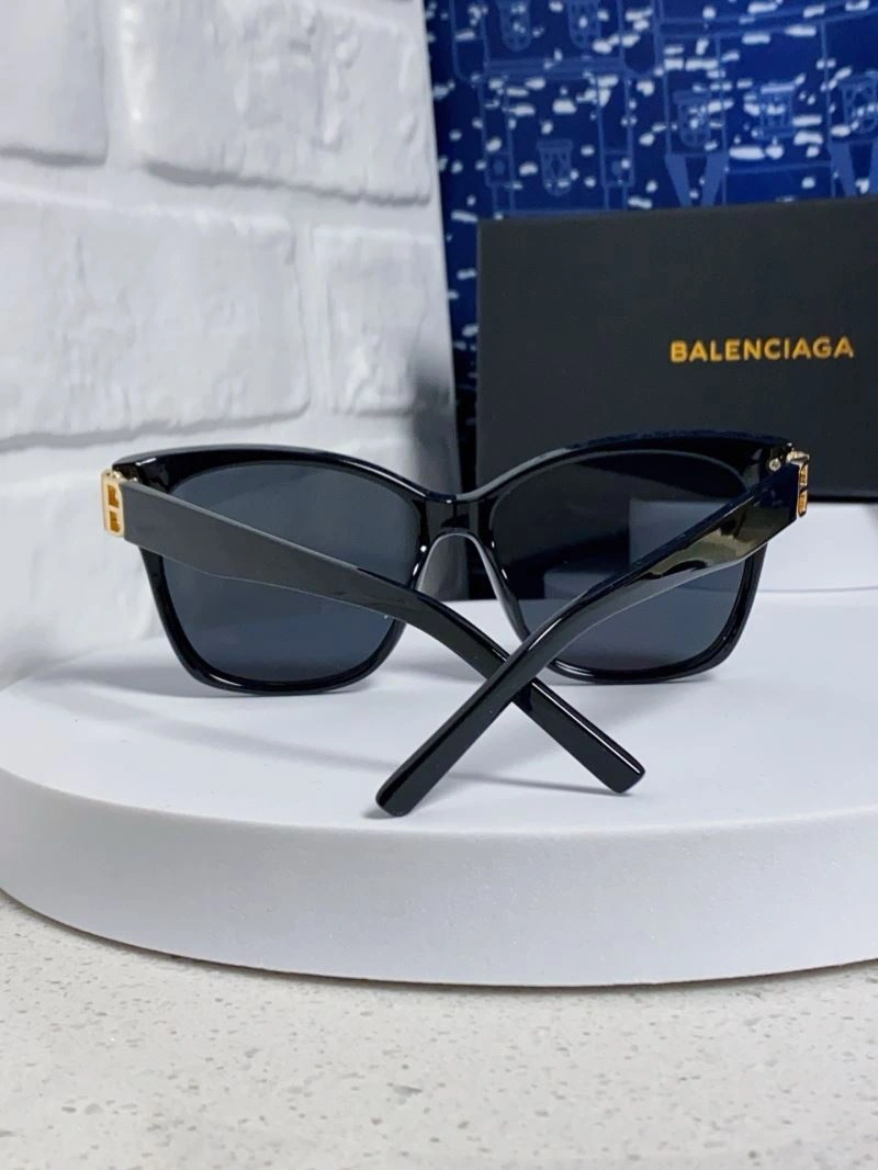 Balenciaga Sunglasses Refined 277031
