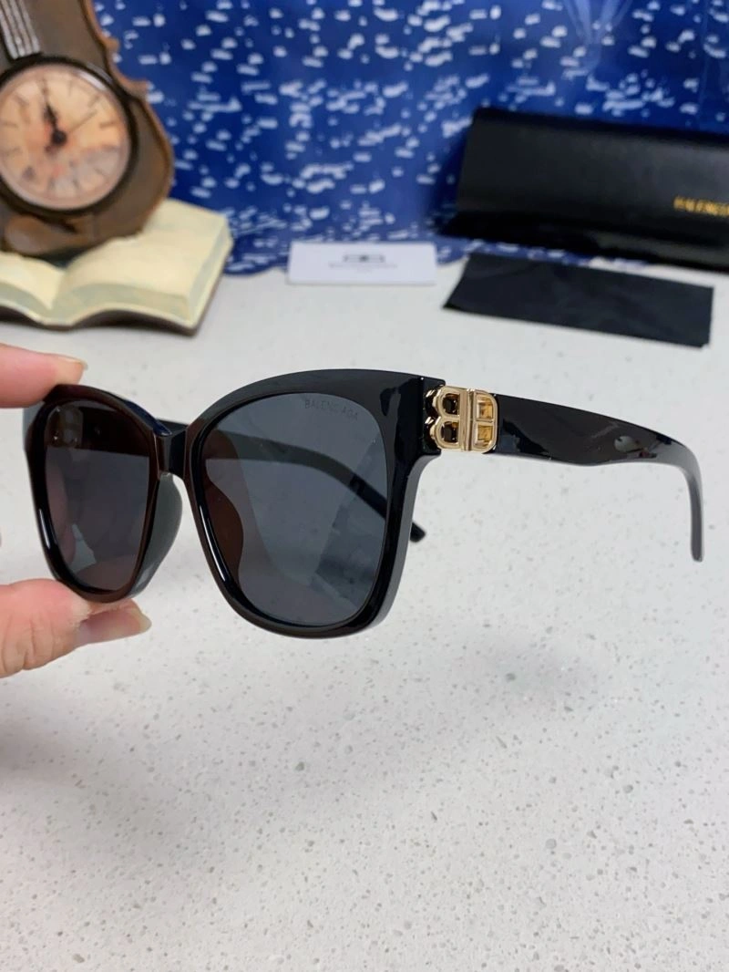 Balenciaga Sunglasses Refined 277031