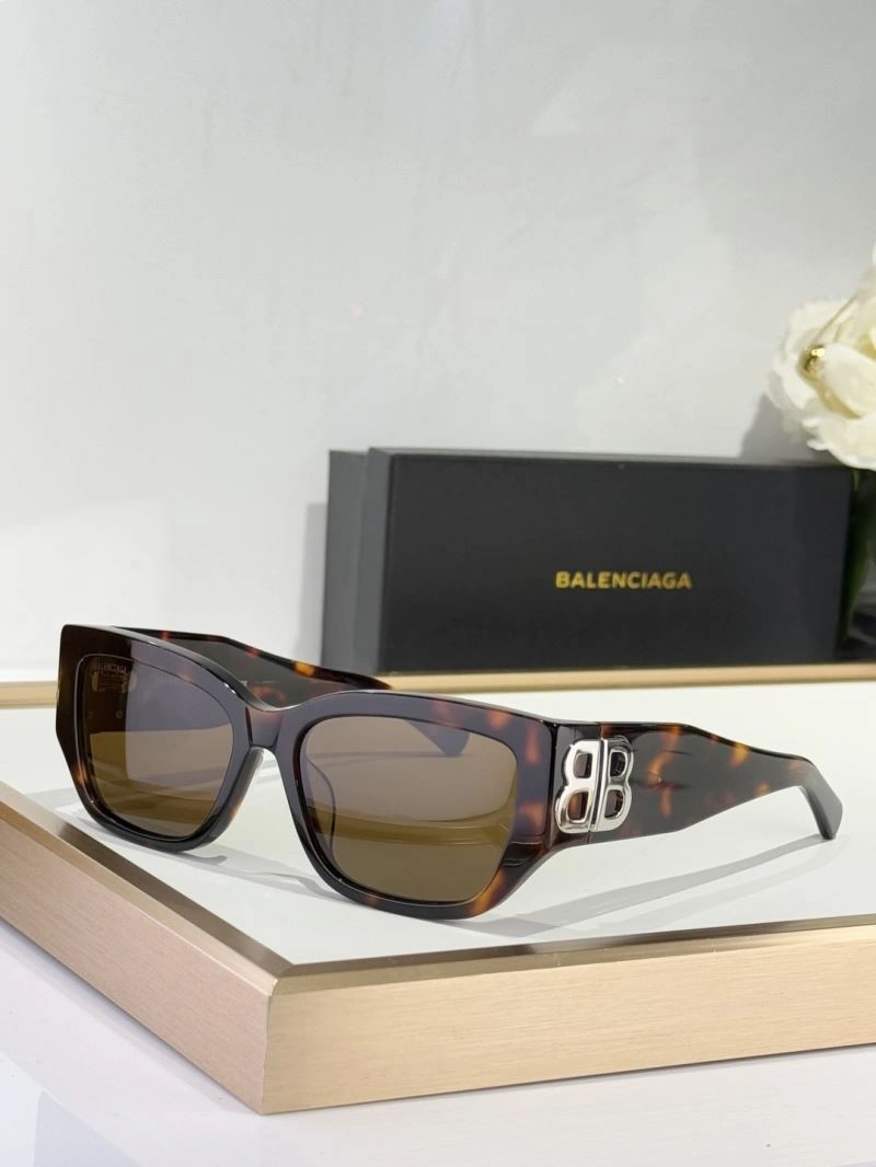 WellDesigned Balenciaga Sunglasses 277013
