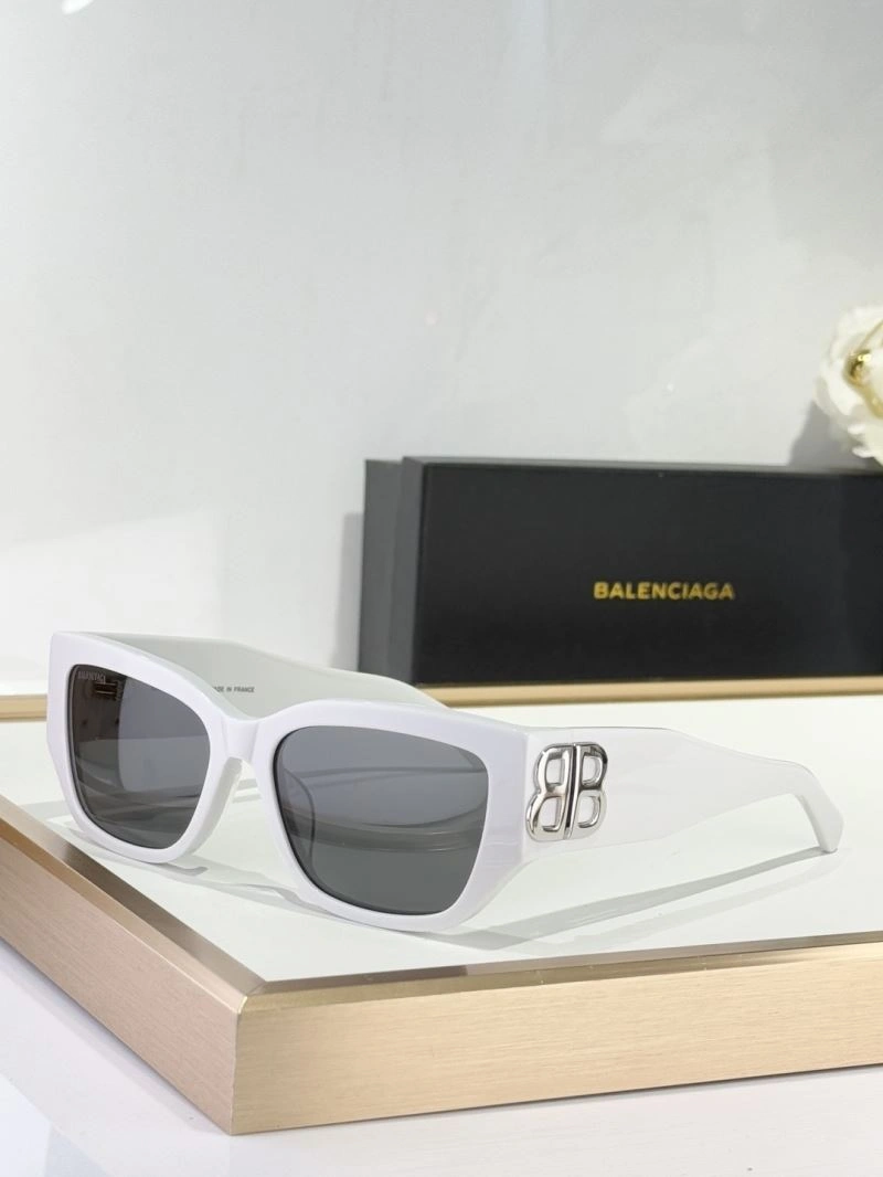 WellDesigned Balenciaga Sunglasses 277013