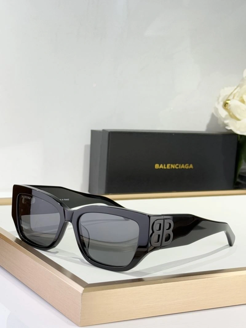 WellDesigned Balenciaga Sunglasses 277013