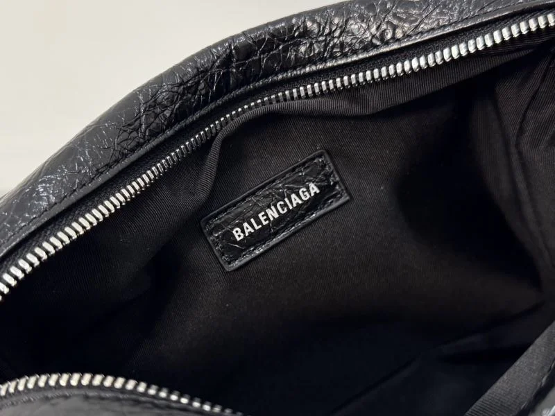 Balenciaga Superbusy Vintage Camera Bag - Spring Summer ModernLook 38246