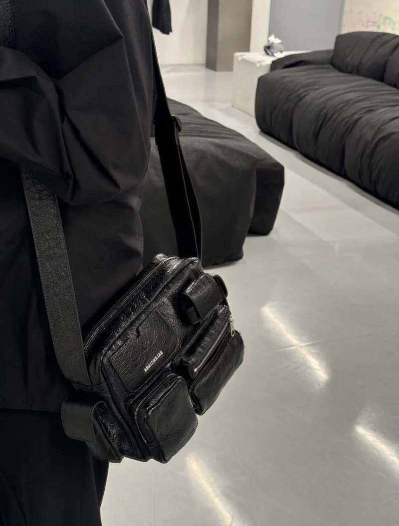 Balenciaga Superbusy Vintage Camera Bag - Spring Summer ModernLook 38246