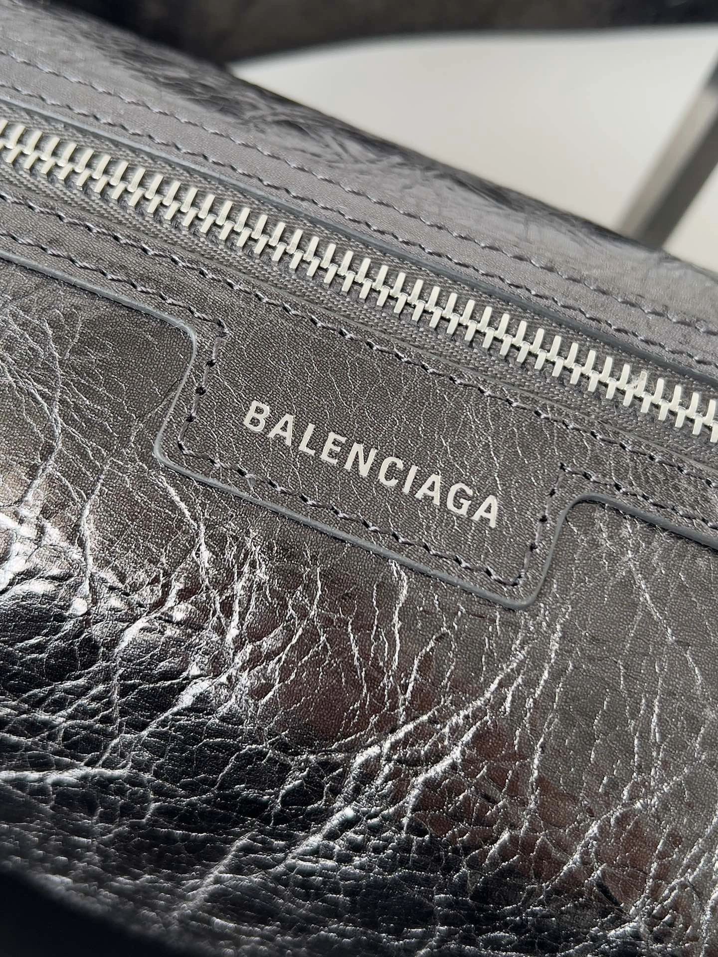 Stretchable Balenciaga Superbusy Vintage Lambskin Shoulder Bag - Dark Punk Tote 64711
