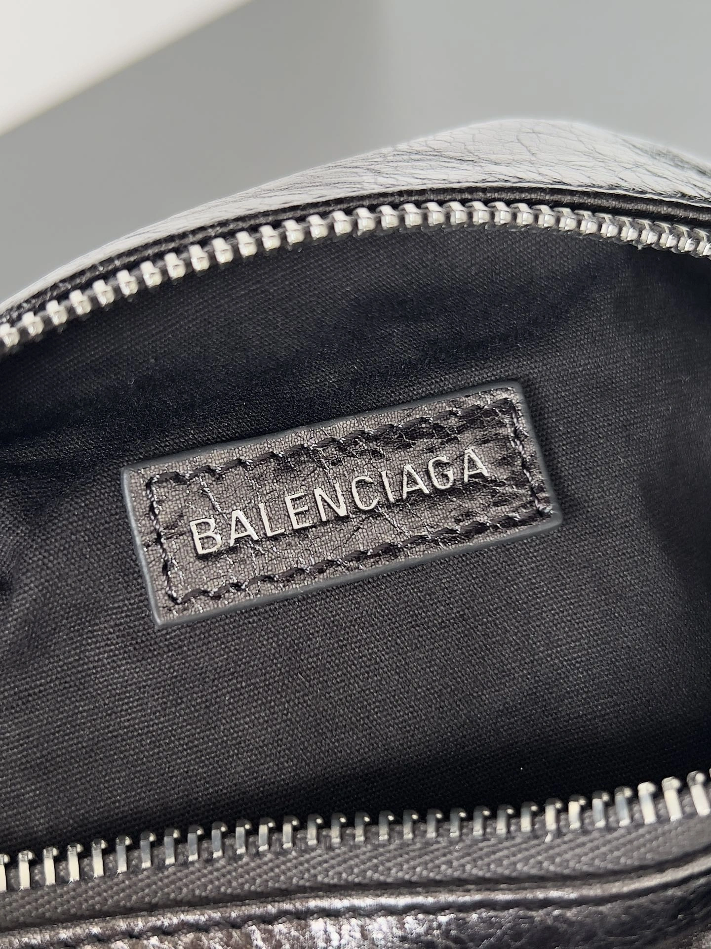 Stretchable Balenciaga Superbusy Vintage Lambskin Shoulder Bag - Dark Punk Tote 64711