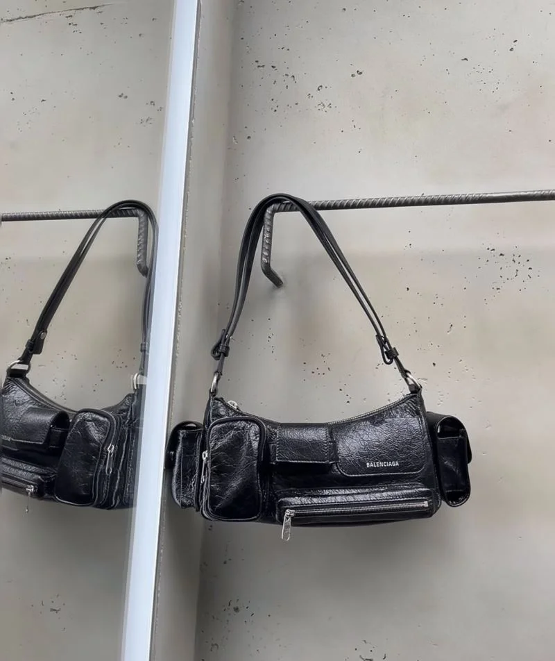 Balenciaga Superbusy Vintage Lambskin Shoulder Bag Chic 38288