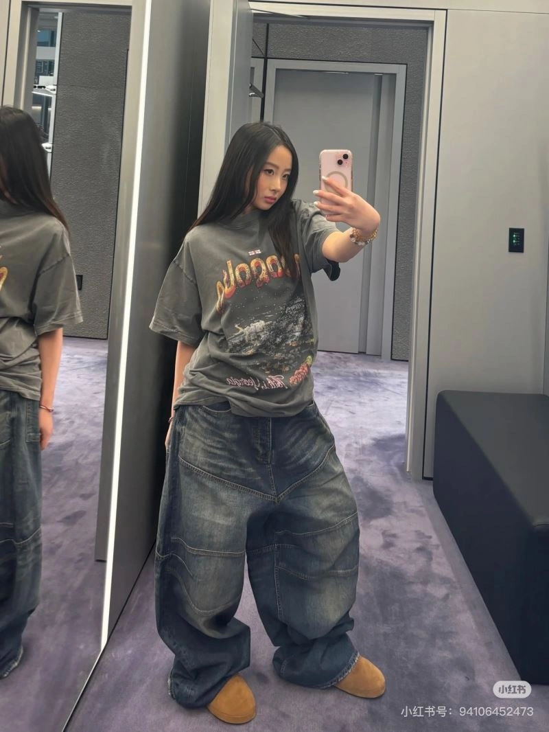 Balenciaga T-Shirts Fashionable 98580