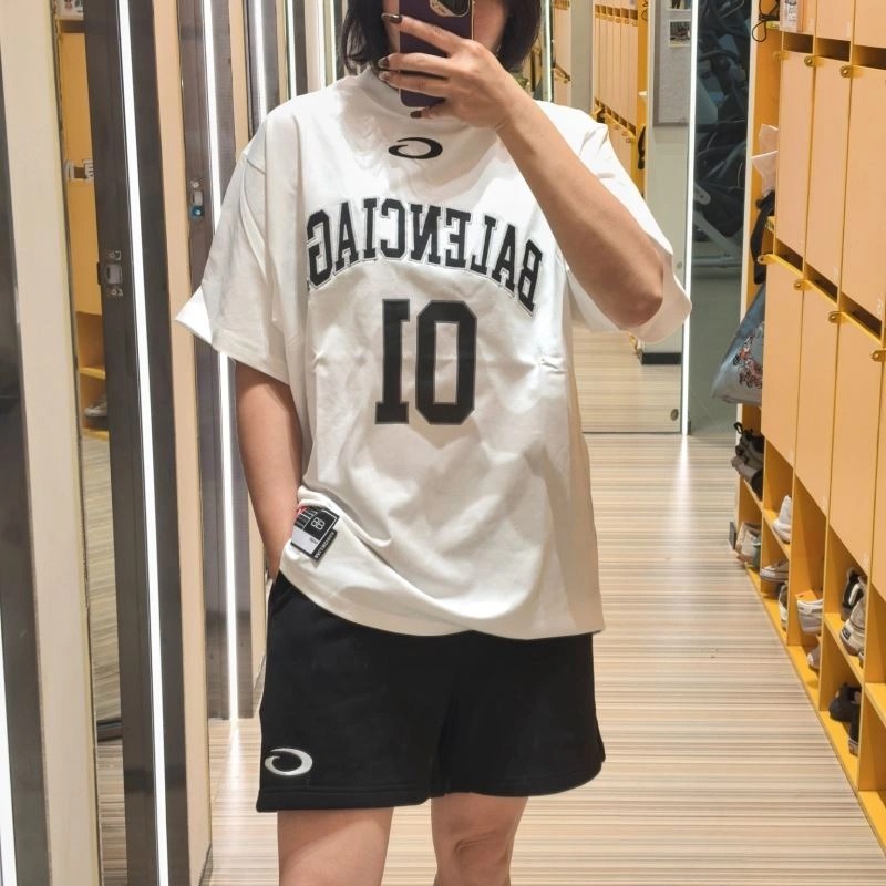 Elegant Balenciaga T-Shirts 98579