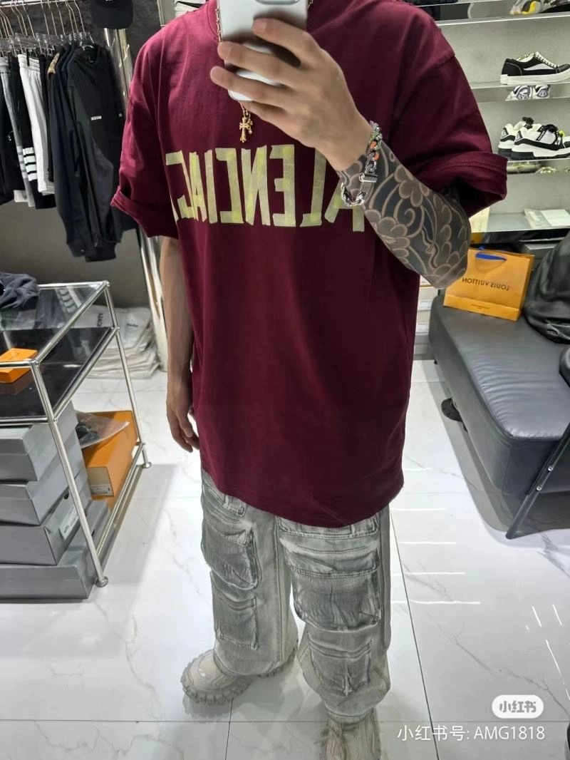 Sleek Balenciaga T-Shirts 98574