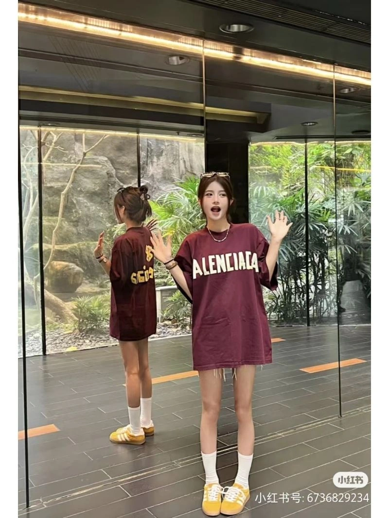 Sleek Balenciaga T-Shirts 98574