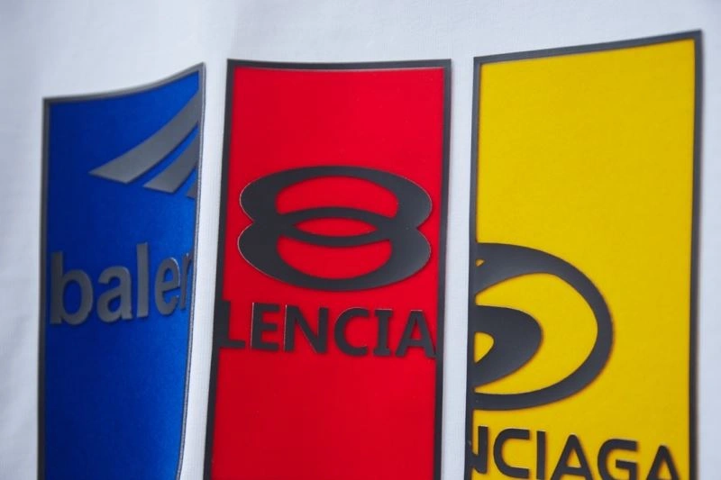 Balenciaga T-Shirts Durable 98563