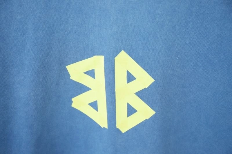 Seasonal Balenciaga T-Shirts 98557