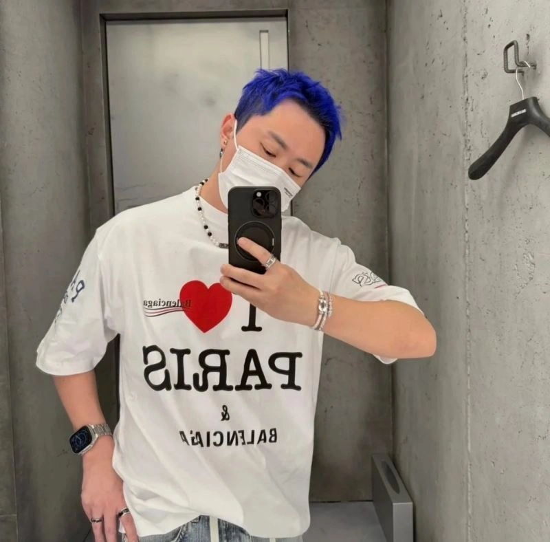 Functional Balenciaga T-Shirts 98537