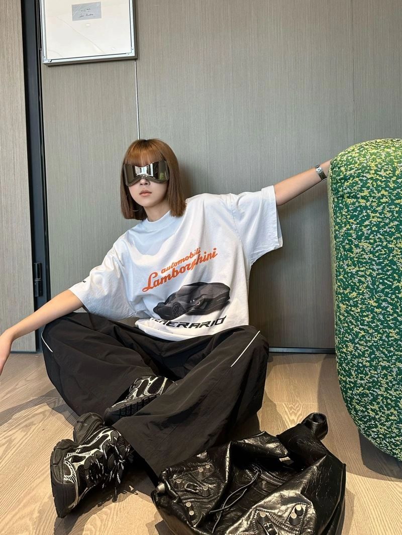 Supportive Balenciaga T-Shirts 98535