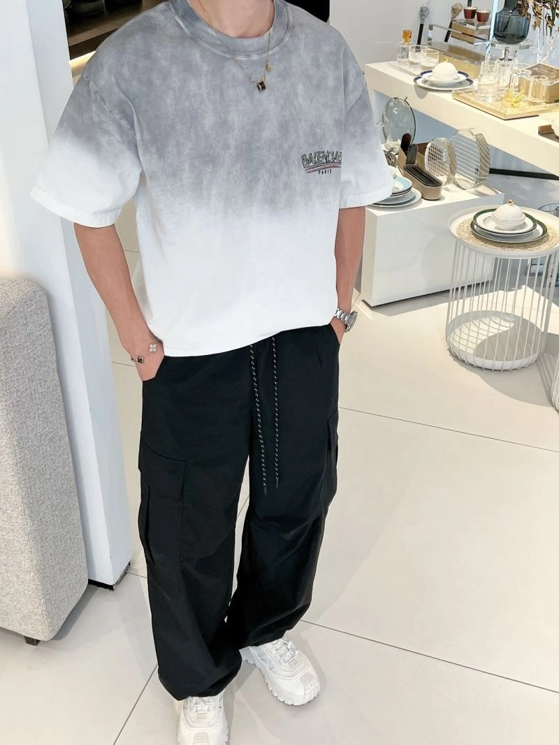 Contemporary Balenciaga T-Shirts 98497