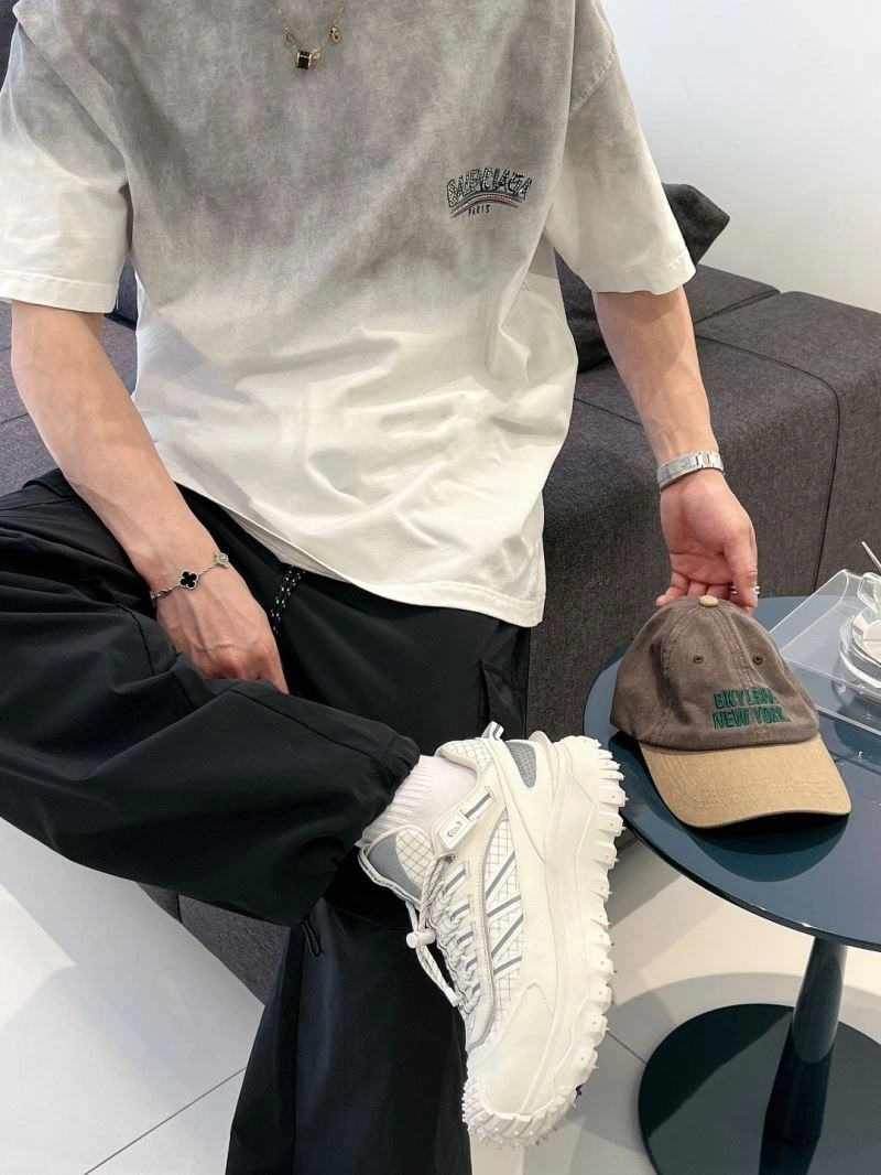 Contemporary Balenciaga T-Shirts 98497