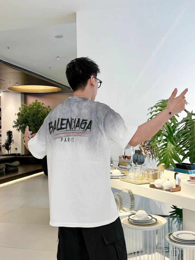 Contemporary Balenciaga T-Shirts 98497