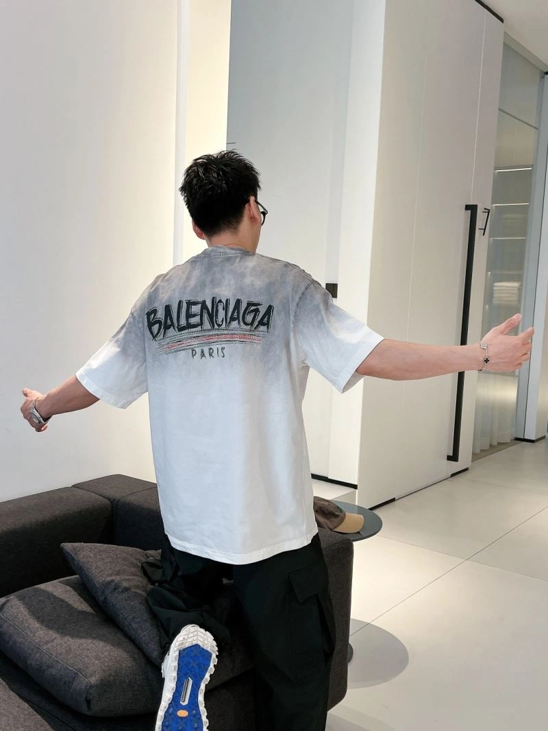 Contemporary Balenciaga T-Shirts 98497