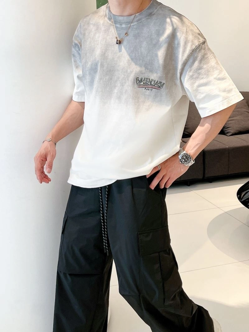 Contemporary Balenciaga T-Shirts 98497