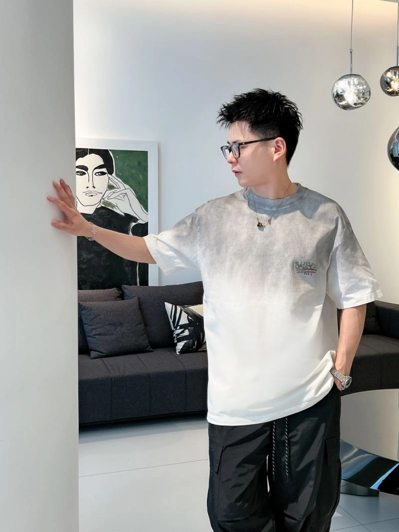 Contemporary Balenciaga T-Shirts 98497