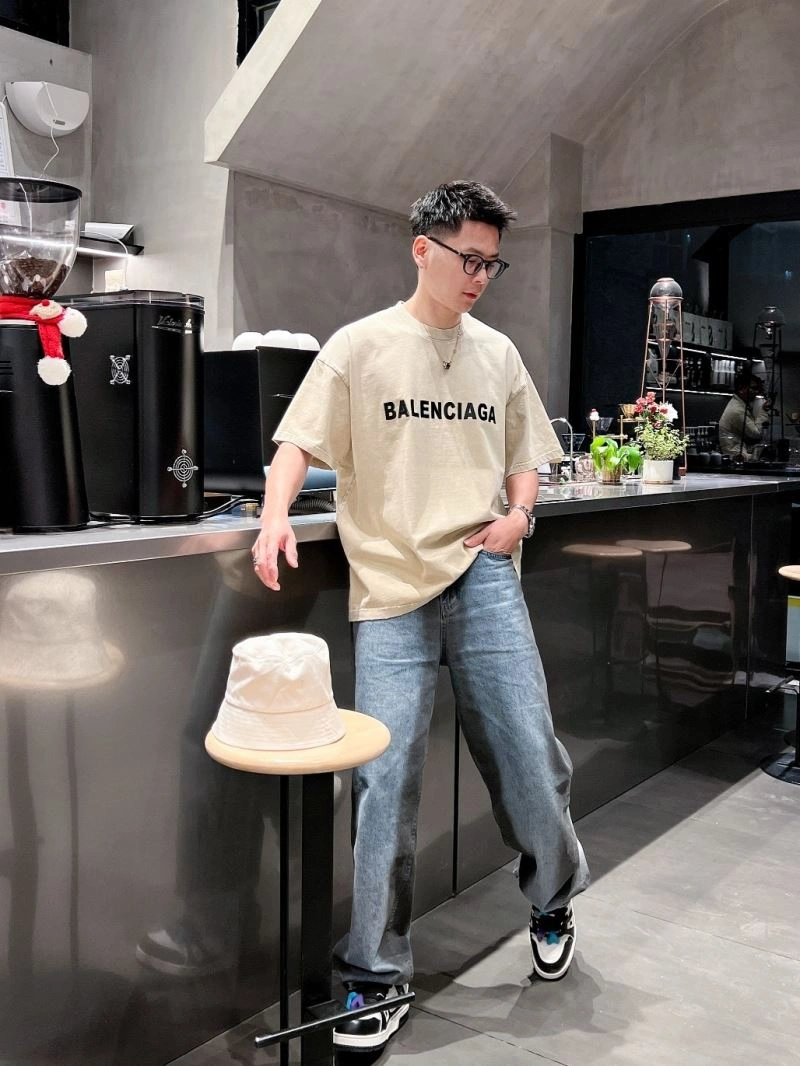 Balenciaga T-Shirts Bright 98496